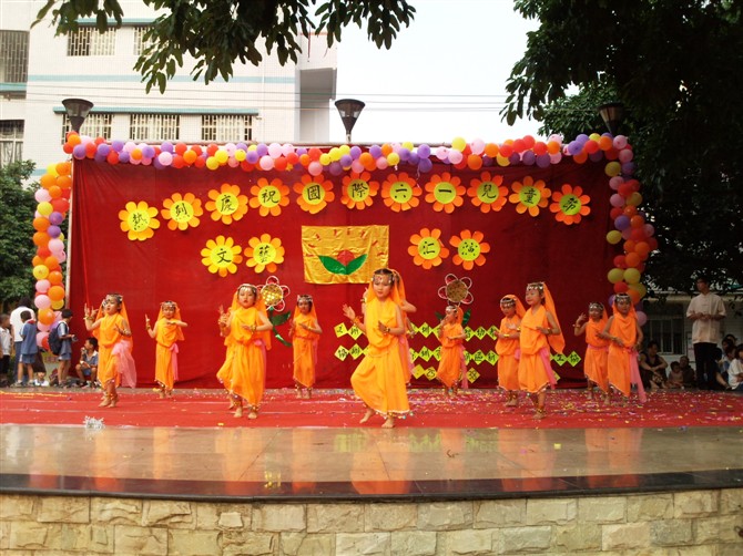 罗湖园区往年师生精彩表演花絮